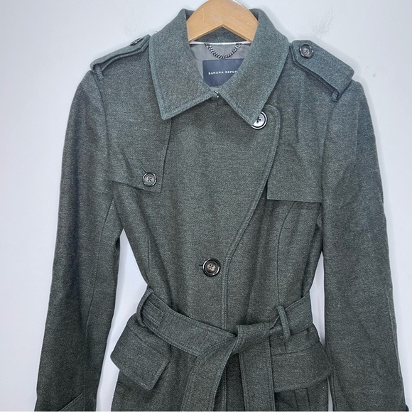 Banana Republic Grey Wool Trench Pea Coat with belt Size Medium - Picture 3 of 15